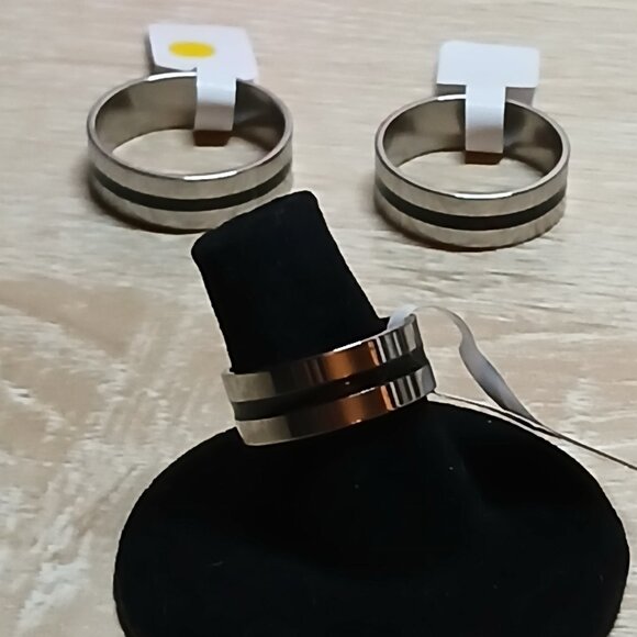 NWOT Silver Tone with Black Stripe Stainless Steel Ring Fashion Jewelry #26 - Picture 2 of 7
